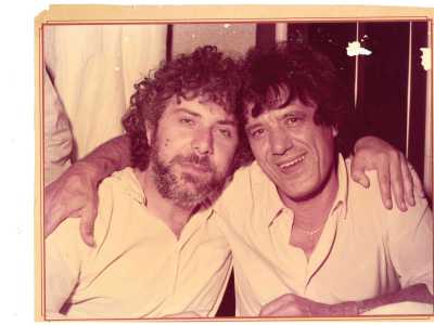 �Rammento bene quel periodo � ci dice l�attore (qui in foto con Franco Franchi)�. Saputo dell�apertura del Purgatorio tornai apposta da Milano per approfittare di un palcoscenico che potesse valorizzare la mia viscomica che si basava proprio sull�uso della lingua barese�